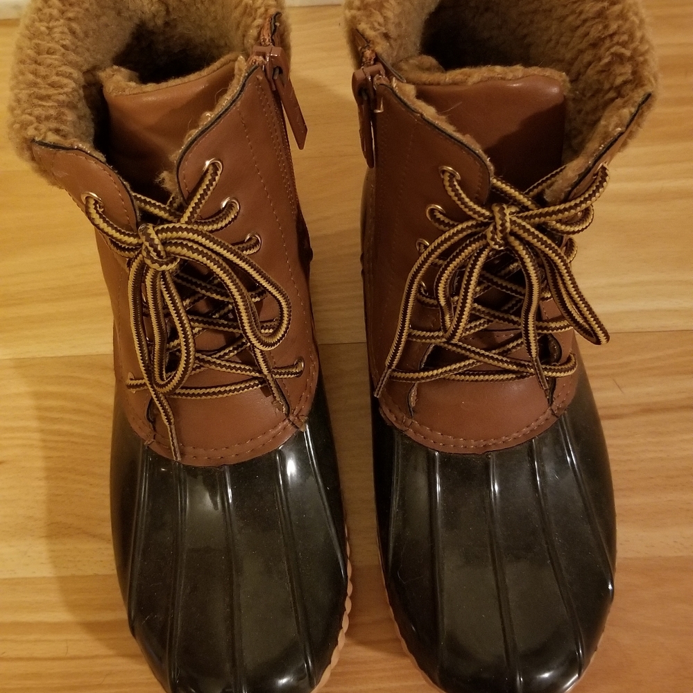 Duck boots women's 6.5 rainboots